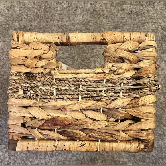 Set of 3 Nesting Baskets with Handles - Picture 4 of 11